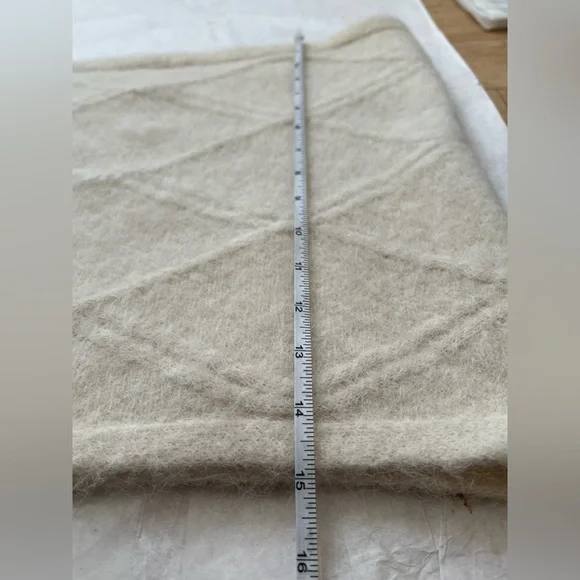 All Saints Cable Knit Ivory Rectangle Scarf Laurie 100% Wool Preppy Quiet Luxury - Picture 7 of 8